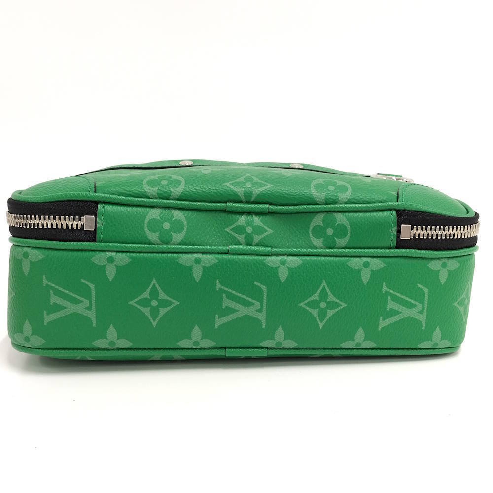 Louis Vuitton Alpha Messenger Bag cactus green canvas embossed Taiga - Picture 9 of 10